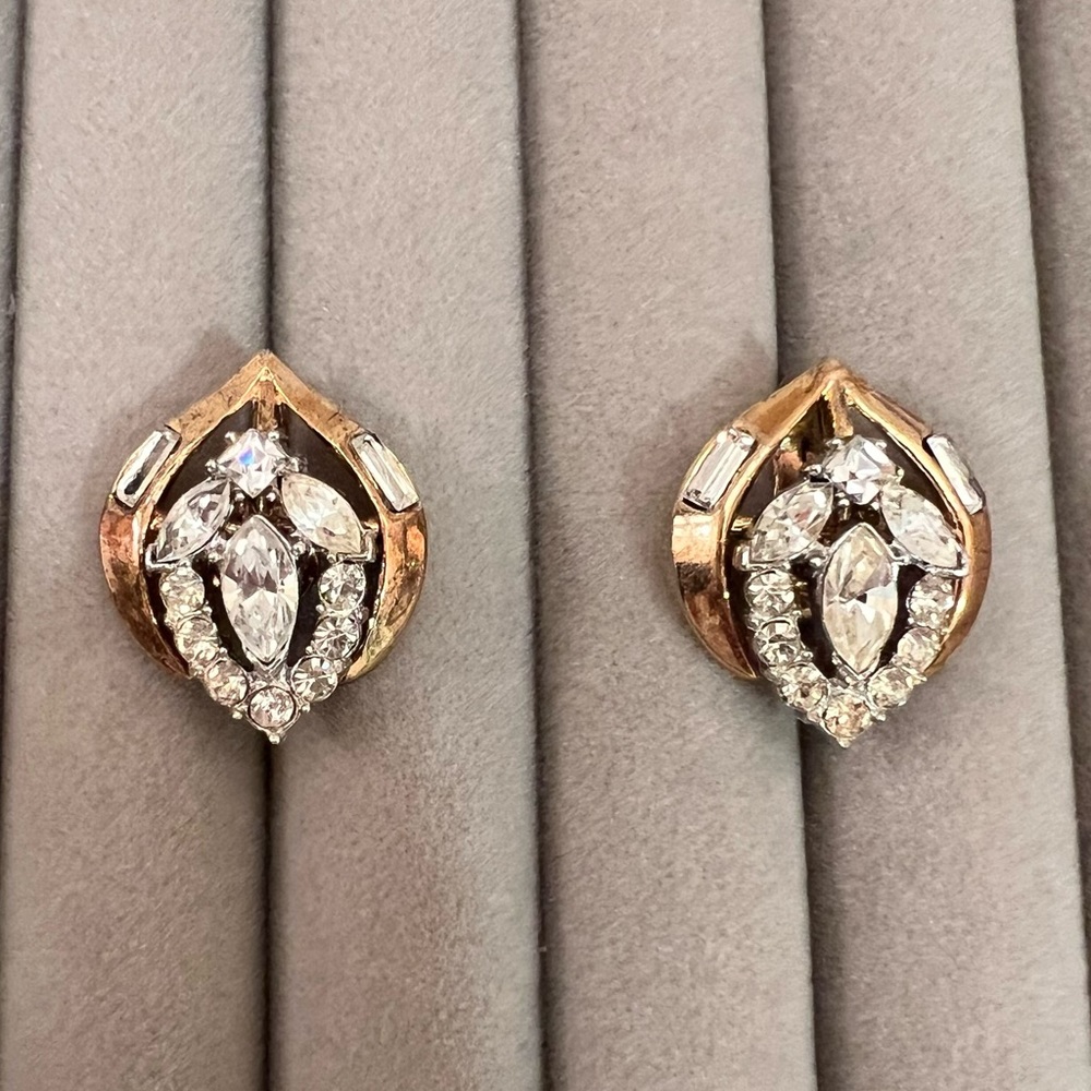 Rare Crown Trifari Vintage Alfred Phillippe Gold Tone Rhinestones Clip Earrin…